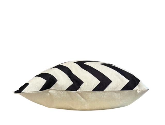 Throw Pillow Covers: Zig Zag, Off-White Collection